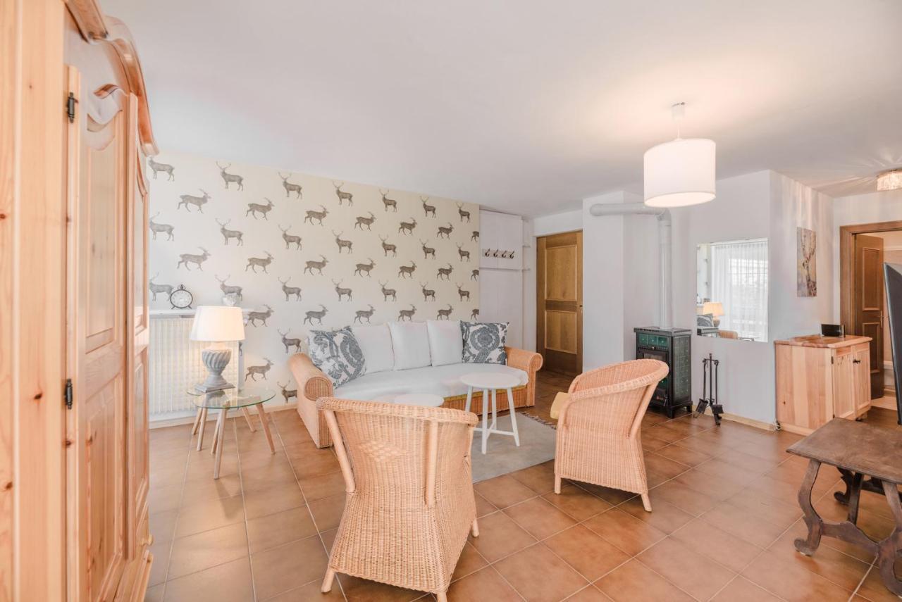 Renoviertes Apartment Mit Terrasse An Der Piste Mit Kostenlosen Wifi Carezza al Lago Exterior foto
